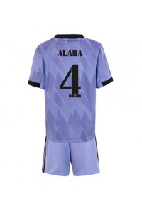 Real Madrid David Alaba #4 Babyklær Borte Fotballdrakt til barn 2022-23 Korte ermer (+ Korte bukser)